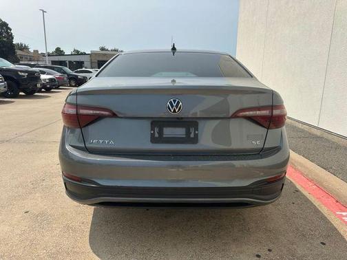 Platinum Gray Metallic 2024 Volkswagen Jetta 1.5T SE