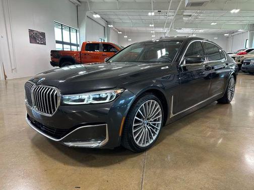 Dark Graphite Metallic 2022 BMW 750 i xDrive