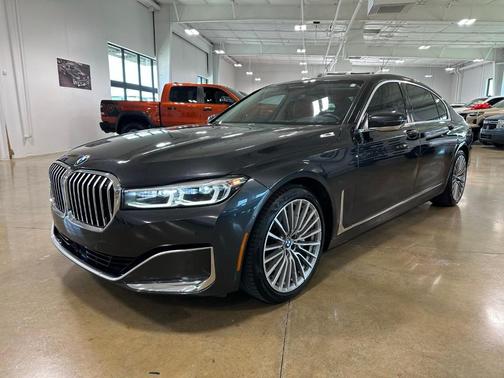 Dark Graphite Metallic 2022 BMW 750 i xDrive