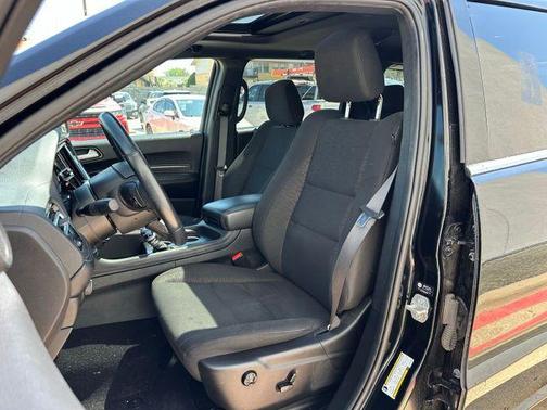 DB Black Crystal Clearcoat 2024 Dodge Durango SXT