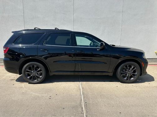 DB Black Crystal Clearcoat 2024 Dodge Durango SXT