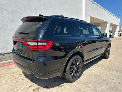 DB Black Crystal Clearcoat 2024 Dodge Durango SXT
