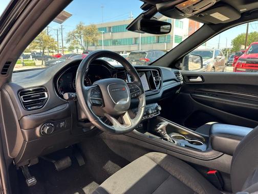 DB Black Crystal Clearcoat 2024 Dodge Durango SXT