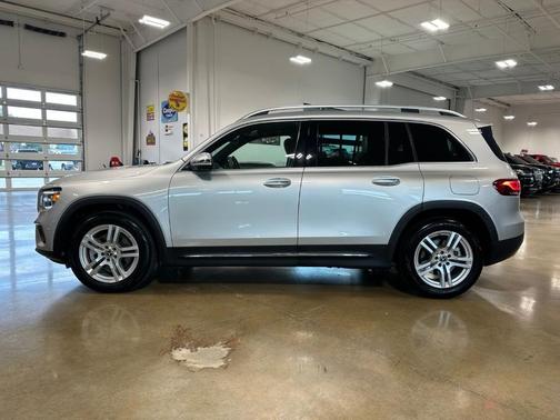 Silver 2021 Mercedes-Benz GLB 250 Base