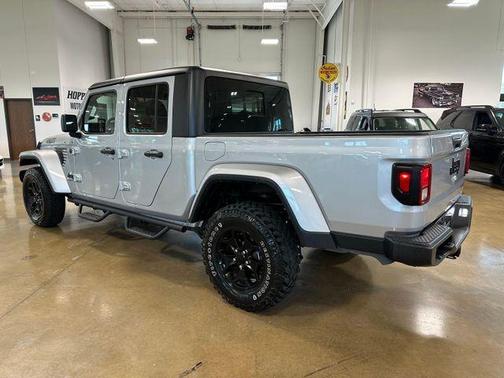 2022 Jeep Gladiator Sport