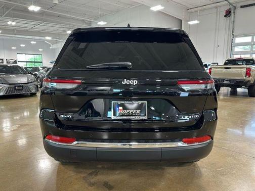Diamond Black 2025 Jeep Grand Cherokee Limited