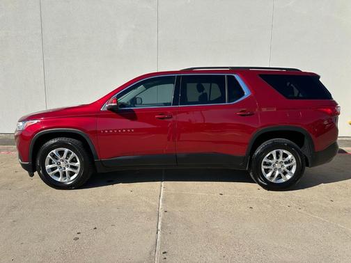 2021 Chevrolet Traverse LT Cloth