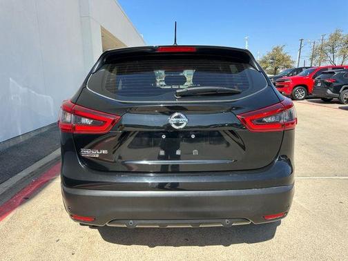 2022 Nissan Rogue Sport S