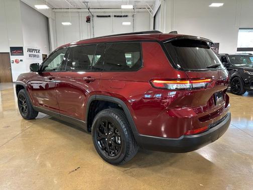 2024 Jeep Grand Cherokee L Laredo