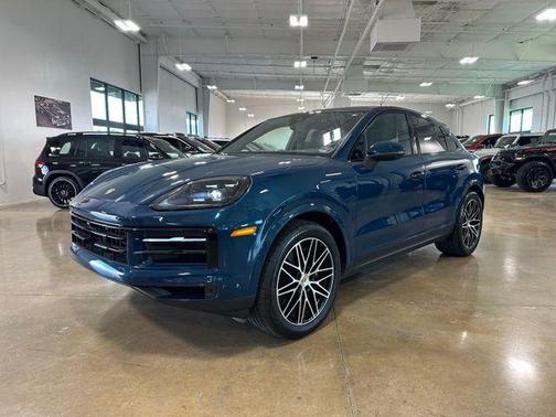 2024 Porsche Cayenne AWD