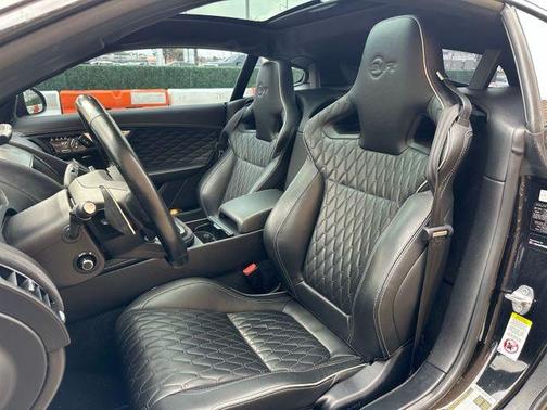 2017 Jaguar F-TYPE SVR