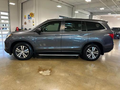 Gray 2018 Honda Pilot EX-L