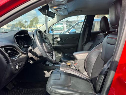 2019 Jeep Cherokee Trailhawk