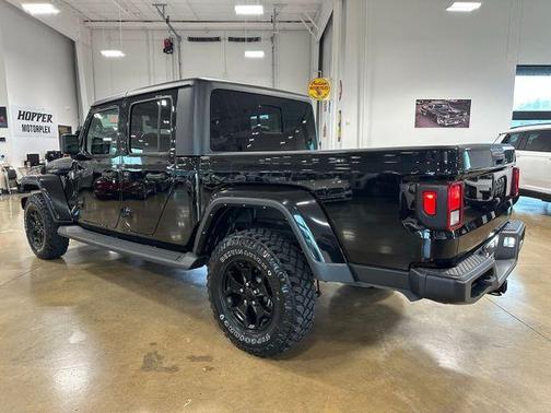 Black Clearcoat 2022 Jeep Gladiator Sport