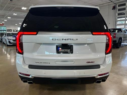 White Frost Tri-Coat 2025 GMC Yukon XL Denali