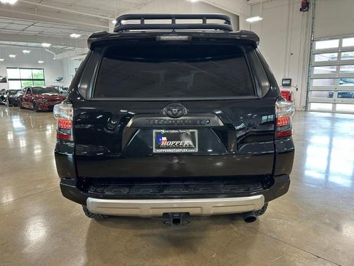 Midnight Black Metallic 2018 Toyota 4Runner Sport