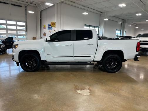 Summit White 2020 Chevrolet Colorado LT