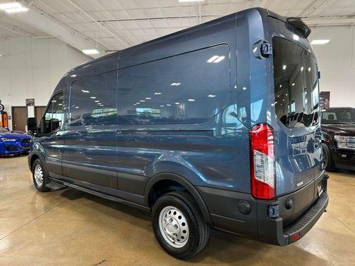 2024 Ford Transit-250 148 WB Medium Roof Cargo