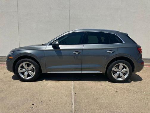 Monsoon Gray Metallic 2019 Audi Q5 2.0T Premium