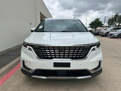 Snow White Pearl 2023 Kia Carnival SX Prestige