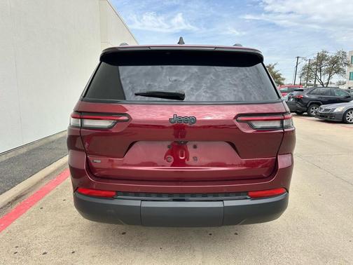 2021 Jeep Grand Cherokee L Laredo