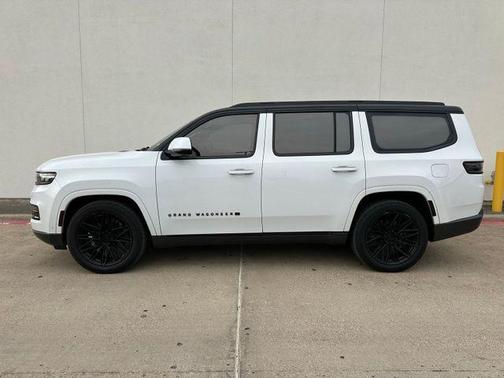 2022 Jeep Grand Wagoneer Series III