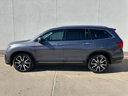 2022 Honda Pilot Touring 7-Passenger