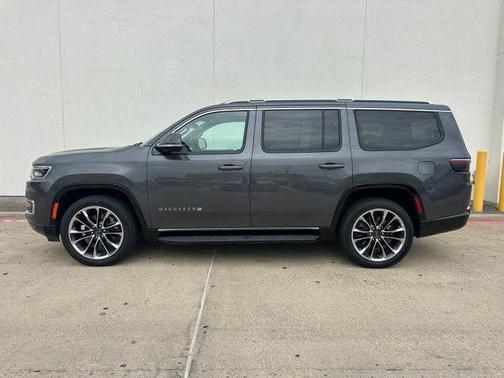 Metallic 2022 Jeep Wagoneer Series II