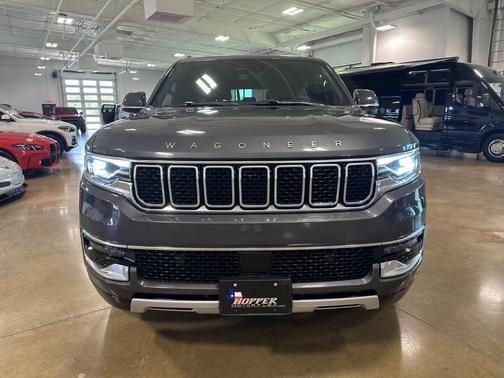 Metallic 2022 Jeep Wagoneer Series II