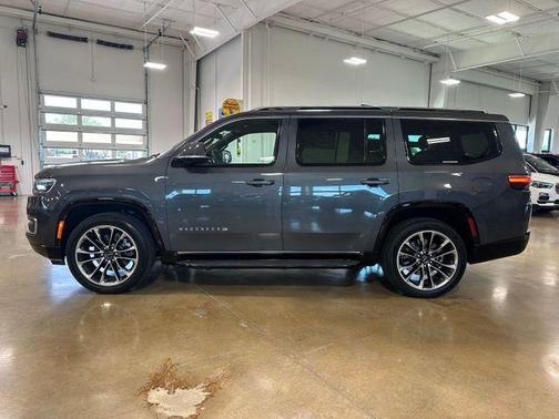 Metallic 2022 Jeep Wagoneer Series II