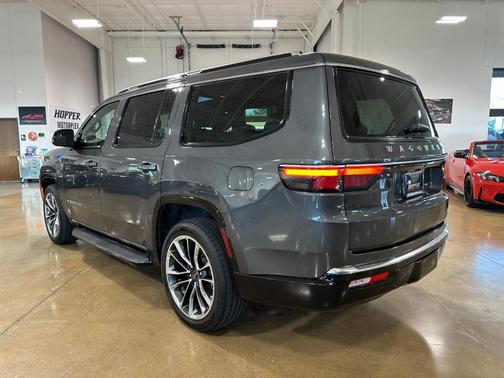 Metallic 2022 Jeep Wagoneer Series II