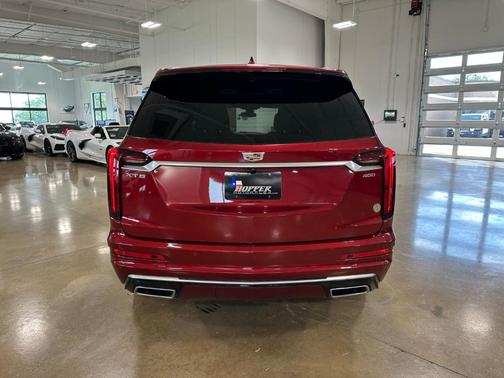 2023 Cadillac XT6 Premium Luxury FWD