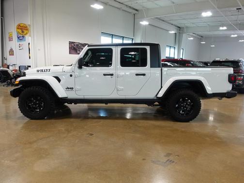 2023 Jeep Gladiator Sport