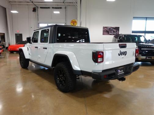 2023 Jeep Gladiator Sport