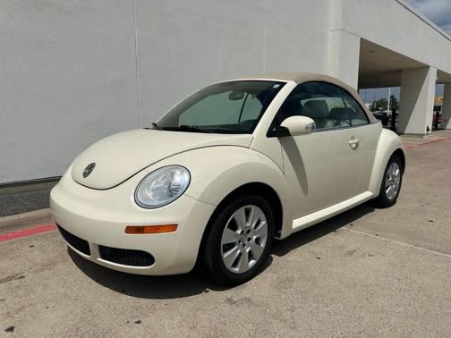 Harvest Moon Beige 2010 Volkswagen New Beetle Black Tie Edition