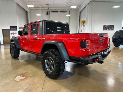 Firecracker Red Clearcoat 2020 Jeep Gladiator Rubicon