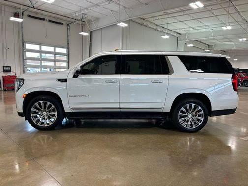 White Frost Tri-Coat 2021 GMC Yukon XL Denali
