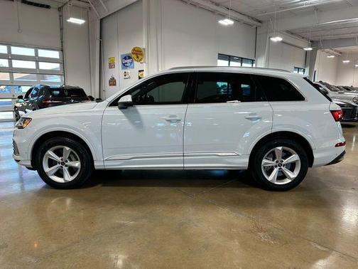 2024 Audi Q7 45 Premium