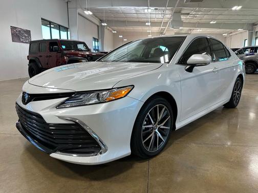 2024 Toyota Camry XLE