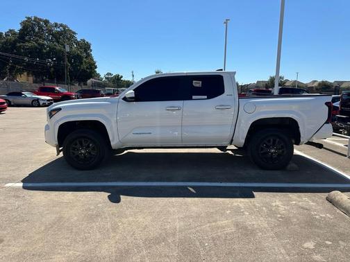 2024 Toyota Tacoma SR5