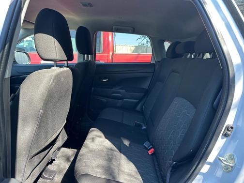 2023 Mitsubishi Outlander Sport 2.0 LE