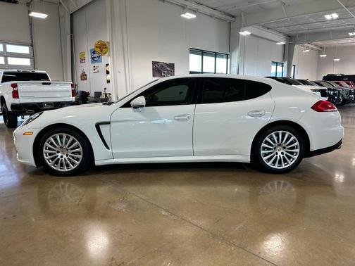 White 2016 Porsche Panamera 2