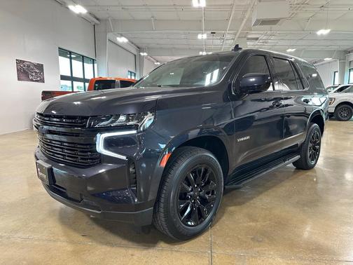 Dark Ash Metallic 2023 Chevrolet Tahoe LT