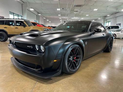 Pitch Black Clearcoat 2023 Dodge Challenger SRT Hellcat