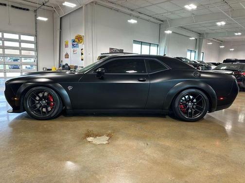 Pitch Black Clearcoat 2023 Dodge Challenger SRT Hellcat