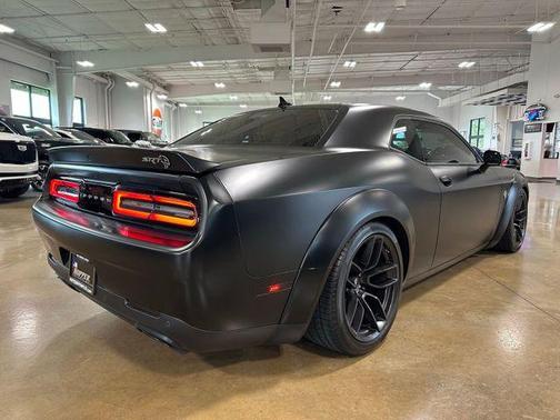 Pitch Black Clearcoat 2023 Dodge Challenger SRT Hellcat