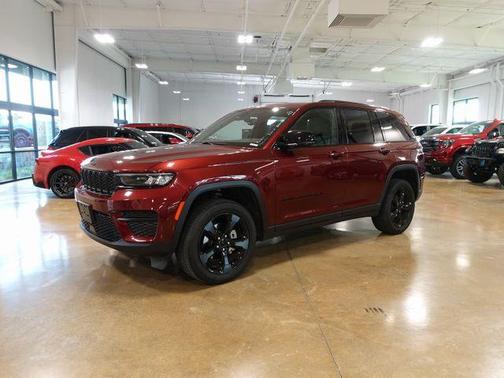 2023 Jeep Grand Cherokee Altitude