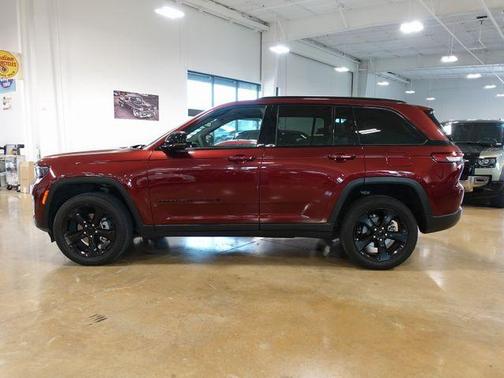 2023 Jeep Grand Cherokee Altitude