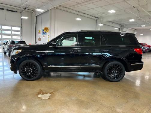 Black 2021 Lincoln Navigator Reserve