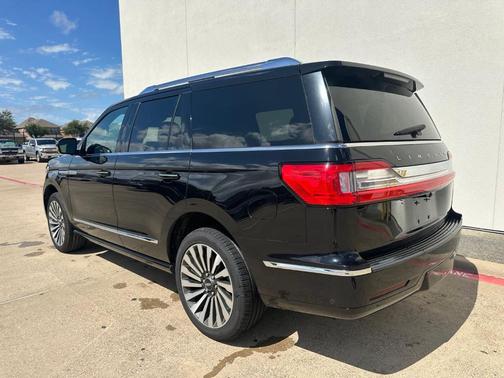 Black 2021 Lincoln Navigator Reserve